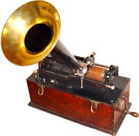 200px-edisonphonograph.jpg