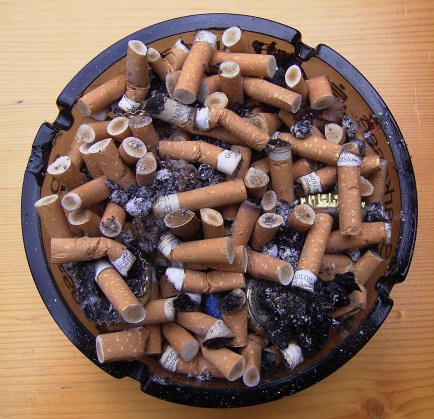 Full_Ashtray Full_Ashtray