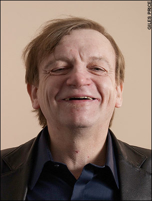 MARK.E.SMITH